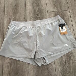 The north face woman’s wander shorts very comfy elastic waist band